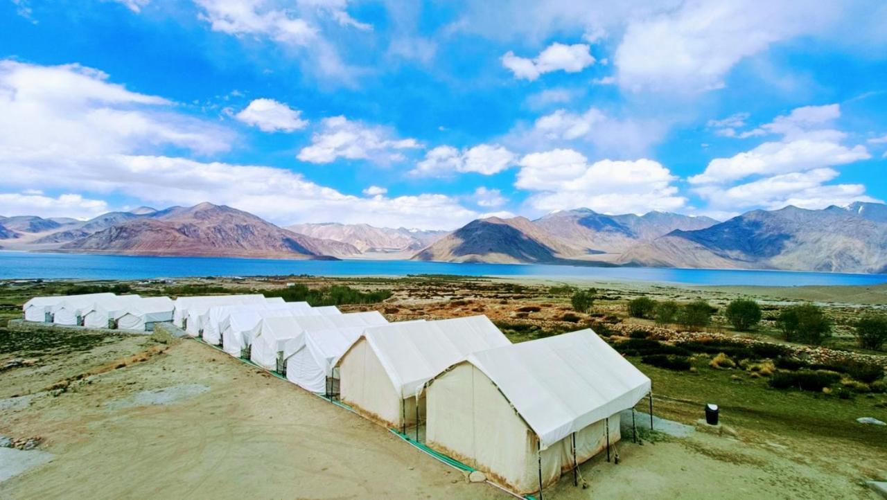 Camp Redstart 호텔 레 외부 사진
